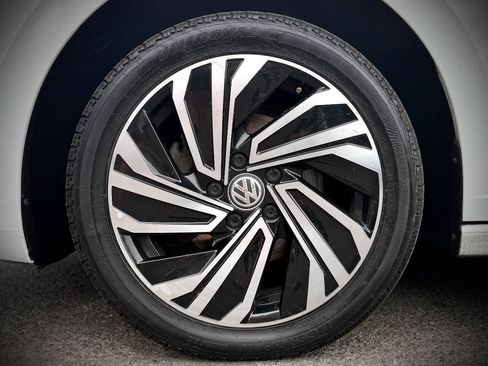 Used 2020 Volkswagen Jetta SEL FWD image 16