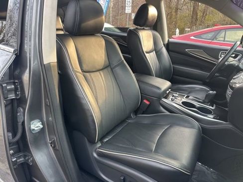 Used 2019 INFINITI QX60 Luxe w/ Essential Package image 14