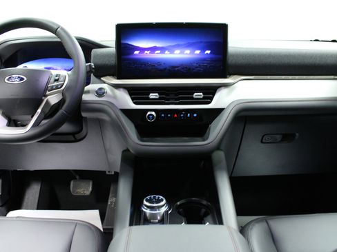 New 2026 Ford Explorer Active w/ Active Comfort Package image 19