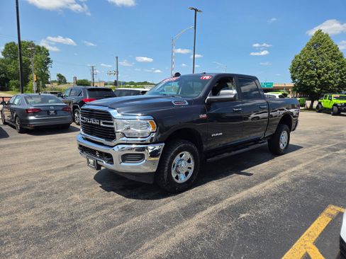Used 2019 RAM 2500 Big Horn w/ Protection Group AWD/4WD image 3