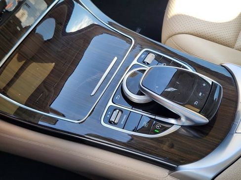 Used 2019 Mercedes-Benz GLC 300 image 20