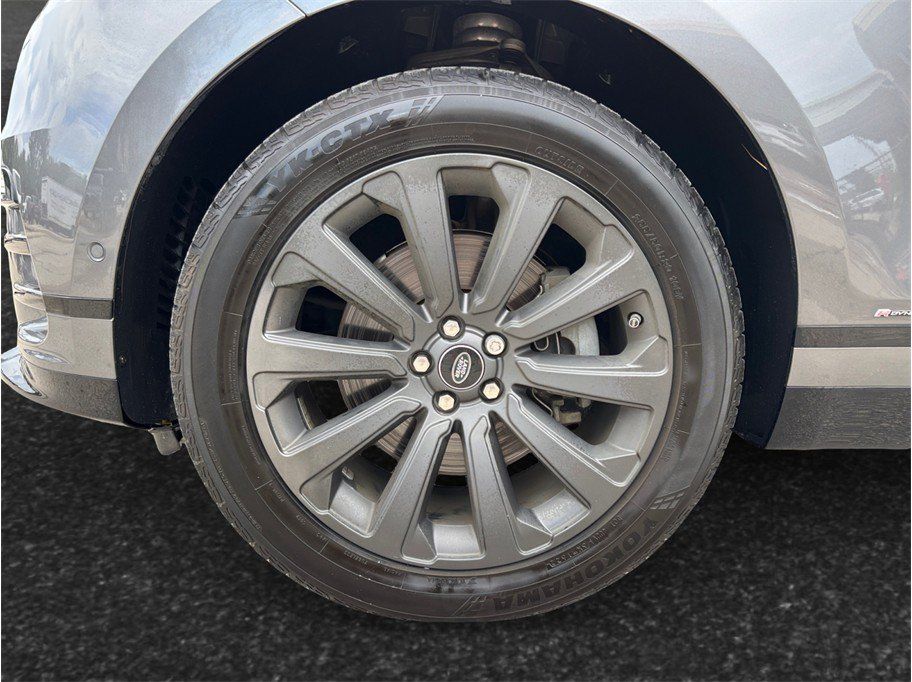 Used 2018 Land Rover Range Rover Velar R-Dynamic SE AWD/4WD image 13