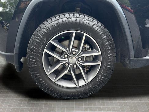 Used 2018 Jeep Grand Cherokee Limited AWD/4WD image 46