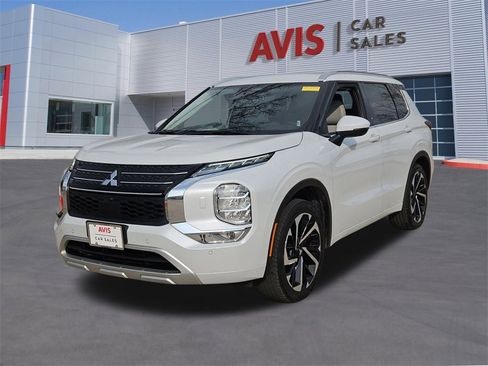 Used 2024 Mitsubishi Outlander SEL image 1