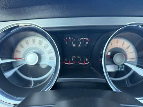 Used 2012 Ford Mustang Premium image 20