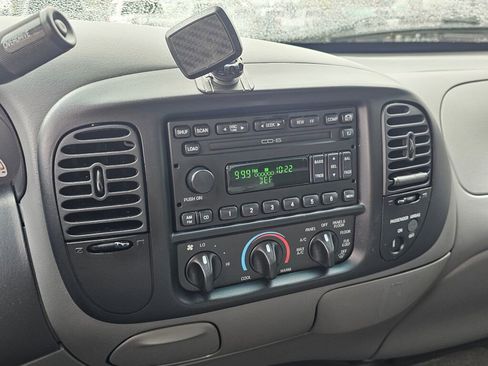 Used 2004 Ford F150 Lightning RWD image 22
