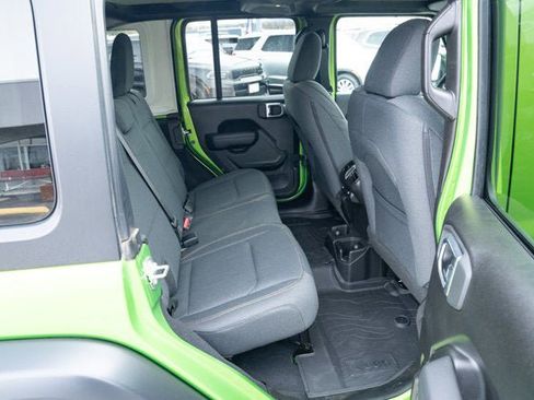 Used 2025 Jeep Wrangler Unlimited Sport image 36