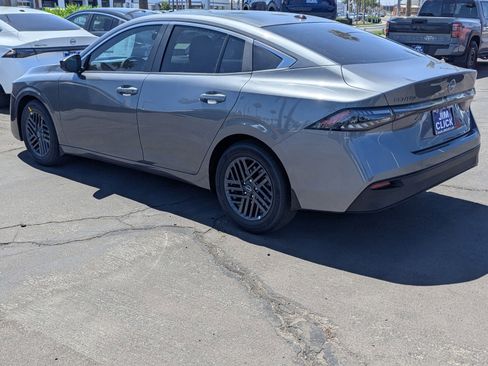 New 2026 Nissan Sentra SV w/ Floor Mat Package FWD image 4