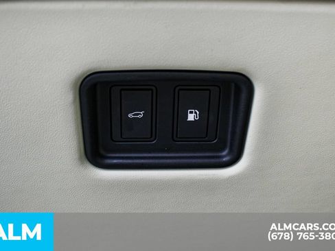 Used 2025 Land Rover Range Rover SE AWD/4WD image 30