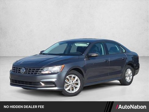 Used 2018 Volkswagen Passat 2.0T S FWD image 1