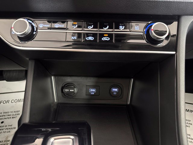 Used 2023 Hyundai Sonata SE w/ Preferred Accessory Package FWD image 15