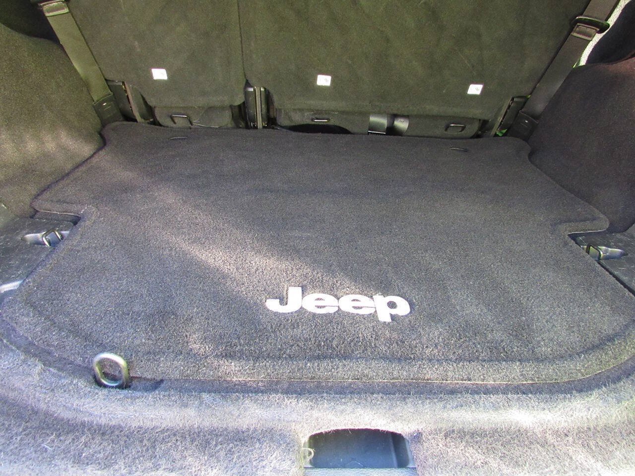 Used 2016 Jeep Wrangler Unlimited Sahara w/ Max Tow Package AWD/4WD image 34