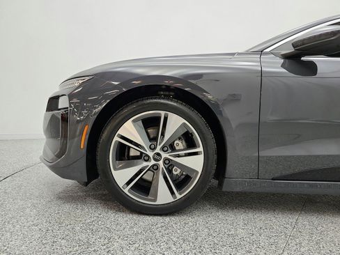 Used 2025 Audi A6 e-tron Premium Plus w/ Premium Plus RWD image 38