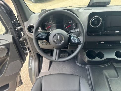 New 2025 Mercedes-Benz Sprinter 2500 image 13
