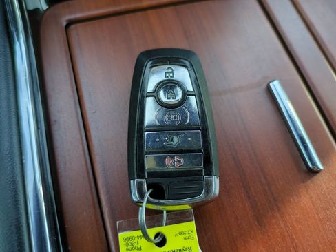 Used 2021 Lincoln Navigator Reserve w/ Luxury Package RWD image 29