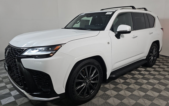 Used 2026 Lexus LX 600 F Sport w/ Accessory Package (Z1) AWD/4WD image 1