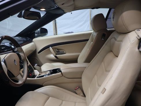 Used 2015 Maserati GranTurismo Convertible RWD image 14