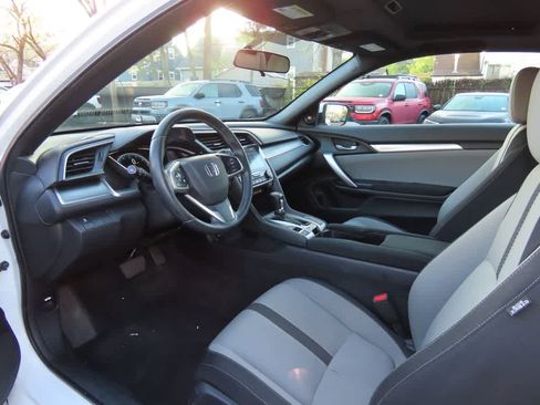 Used 2018 Honda Civic EX-T image 2