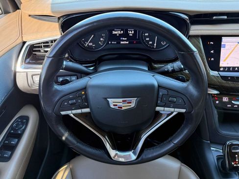 Used 2020 Cadillac XT6 Premium Luxury w/ Platinum Package image 4