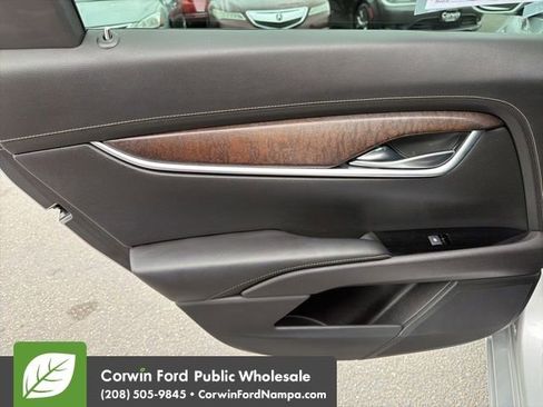 Used 2018 Cadillac XTS Luxury image 28