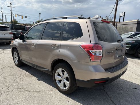 Used 2016 Subaru Forester 2.5i Premium AWD/4WD image 5