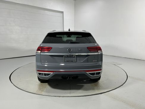 Used 2020 Volkswagen Atlas Cross Sport SEL Premium R-Line image 32
