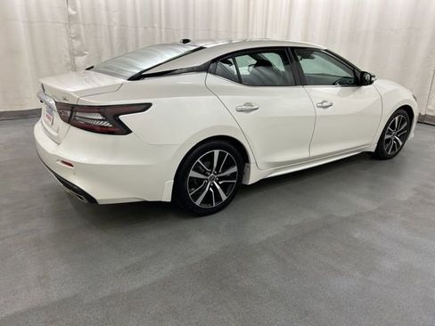 Used 2023 Nissan Maxima SL FWD image 4