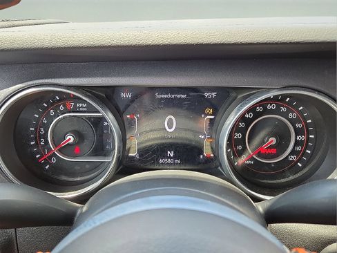 Used 2021 Jeep Gladiator Mojave w/ Safety Group AWD/4WD image 24