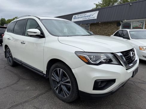 Used 2019 Nissan Pathfinder Platinum AWD/4WD image 1