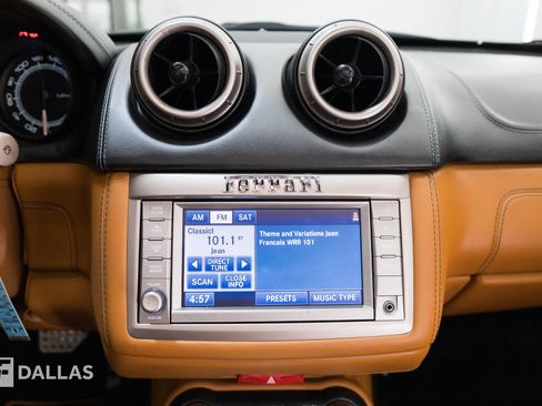 Used 2011 Ferrari California RWD image 30