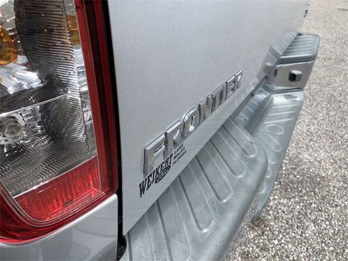 Used 2019 Nissan Frontier SV image 12