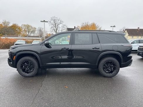 New 2026 Chevrolet Traverse Z71 w/ Enhanced Driving Package image 2