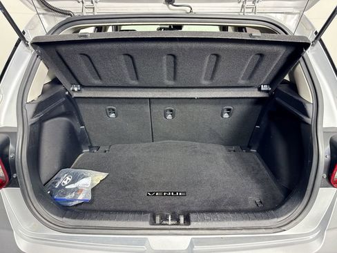 Used 2021 Hyundai Venue SEL w/ Cargo Package image 27