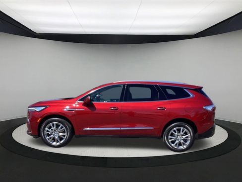 Used 2023 Buick Enclave Essence w/ Experience Buick Package FWD image 5