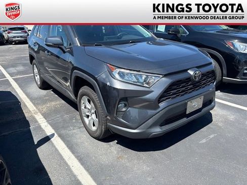 Used 2020 Toyota RAV4 XLE AWD/4WD image 1