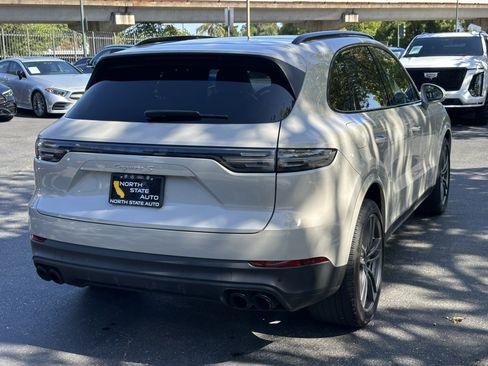 Used 2023 Porsche Cayenne S AWD/4WD image 8