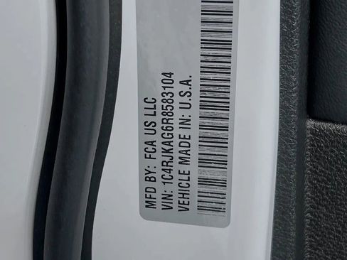 Used 2024 Jeep Grand Cherokee L Altitude image 34