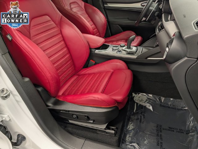 Used 2023 Alfa Romeo Stelvio Veloce AWD/4WD image 34