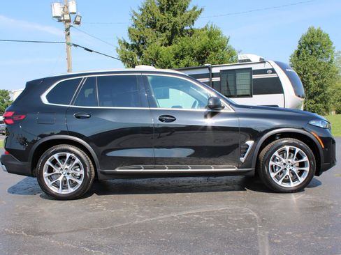 Used 2026 BMW X5 xDrive40i AWD/4WD image 3