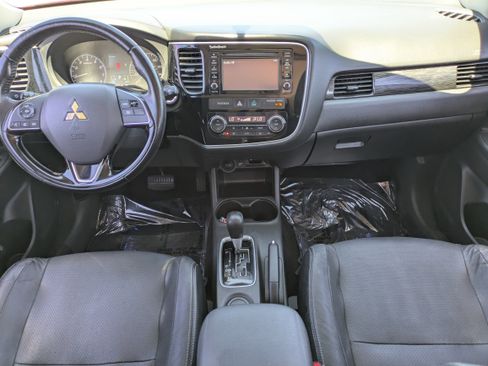 Used 2016 Mitsubishi Outlander SE FWD image 15