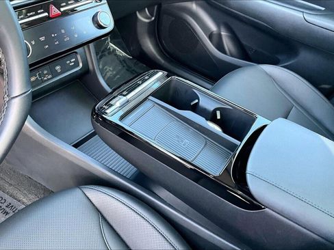 Certified 2025 Hyundai Tucson SEL image 10