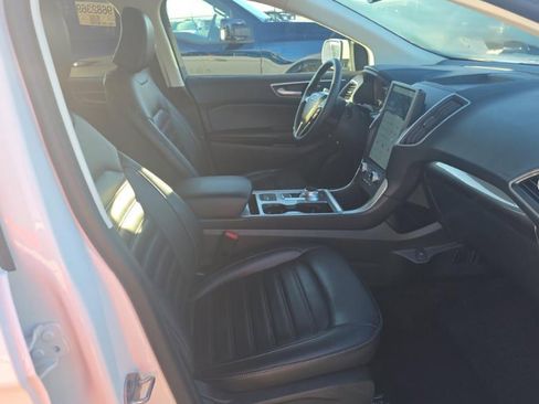 Used 2024 Ford Edge SEL w/ Convenience Package image 4