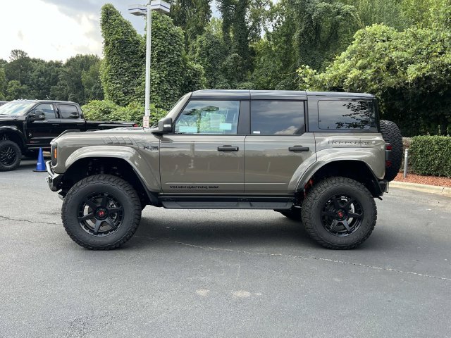New 2026 Ford Bronco Raptor w/ Interior Carbon Fiber Pack AWD/4WD image 4