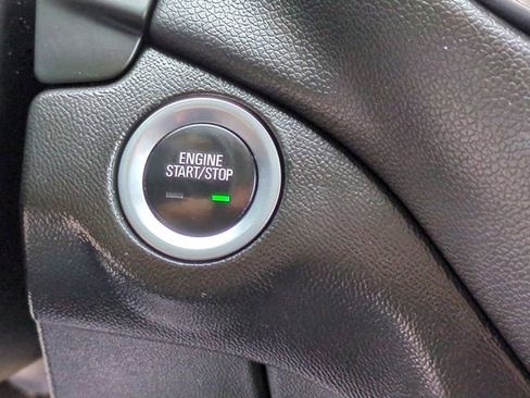 Used 2019 Chevrolet Equinox LT AWD/4WD image 17