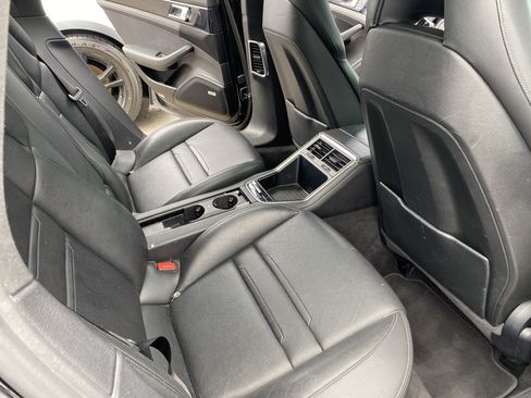 Used 2018 Porsche Panamera 4 AWD/4WD image 15