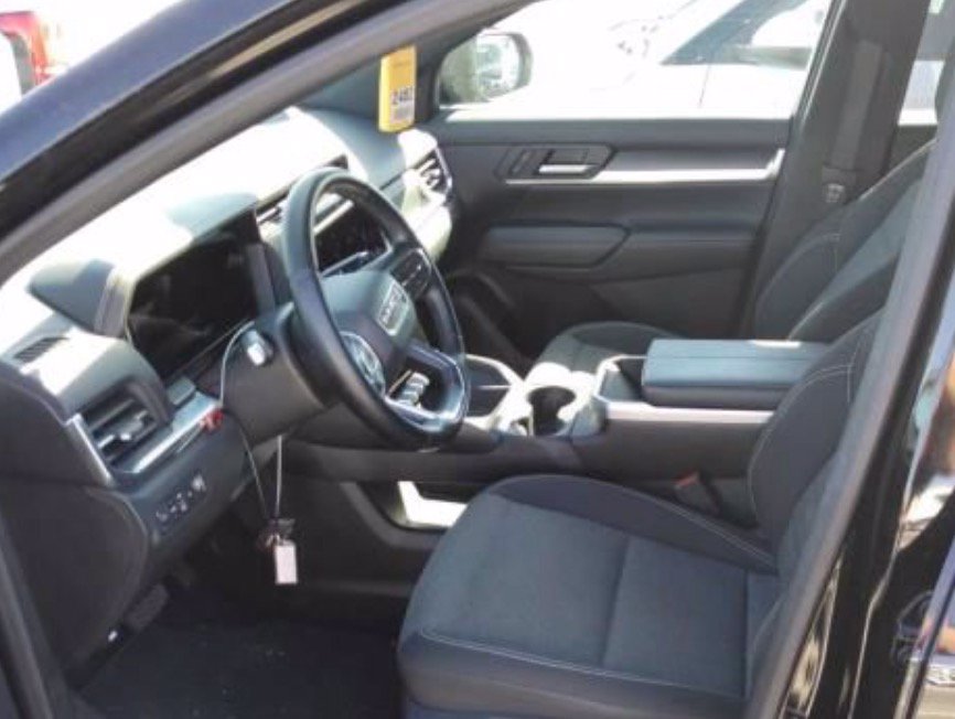 Used 2025 GMC Terrain Elevation AWD/4WD image 4