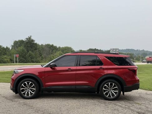 Used 2020 Ford Explorer ST w/ Premium Technology Package AWD/4WD image 2