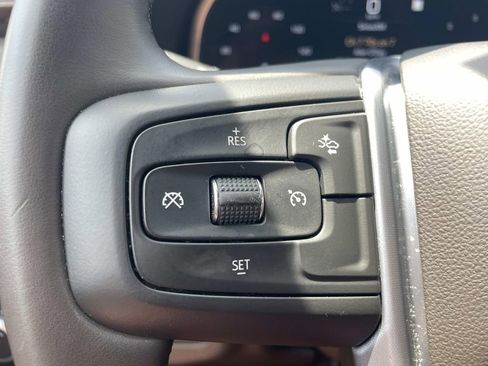 Used 2023 GMC Yukon SLE AWD/4WD image 26