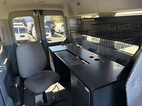 Used 2017 Ford Transit 150 XLT image 15