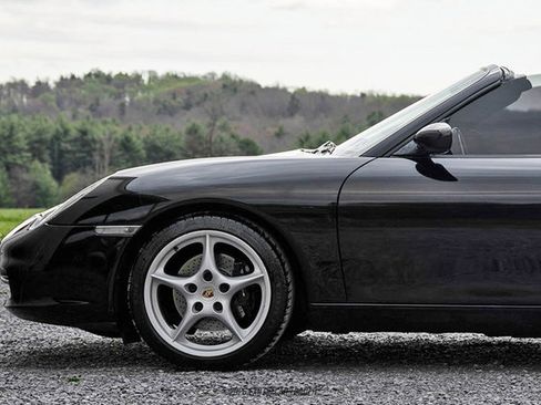 Used 2003 Porsche 911 Carrera 4 AWD/4WD image 4